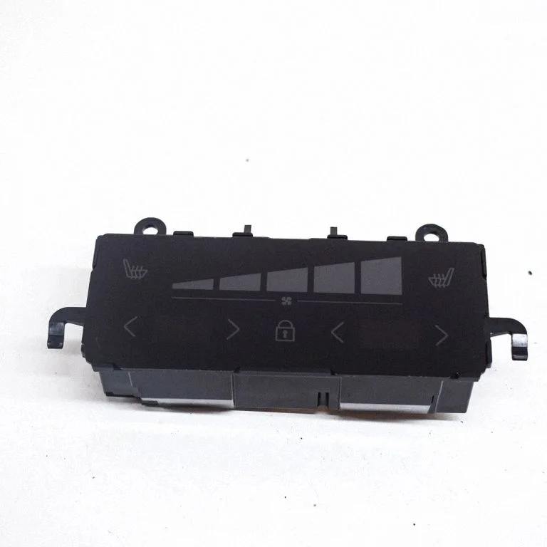 Salona ventilatora regulēšanas slēdzis 31674023