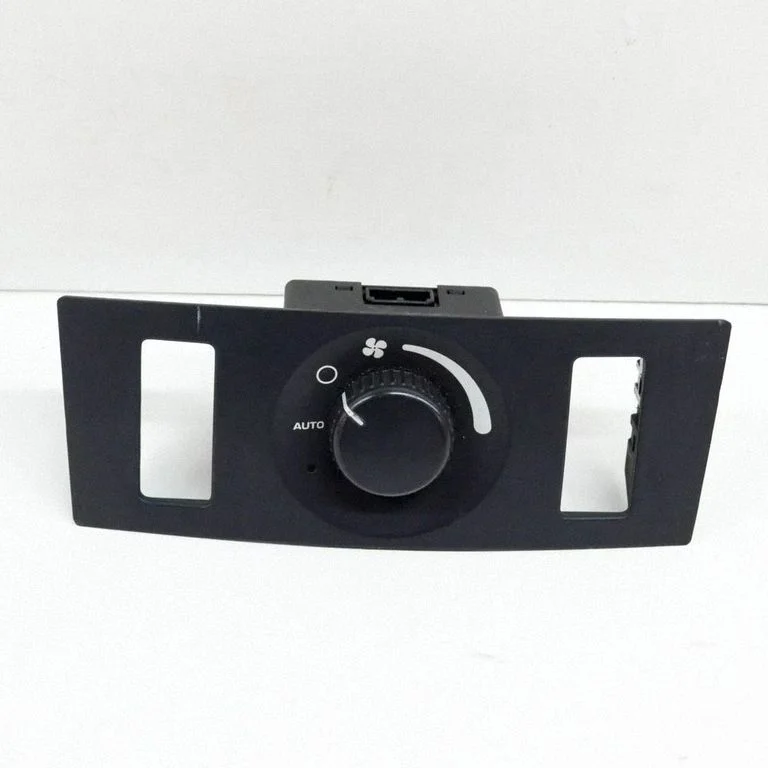 Salona ventilatora regulēšanas slēdzis M23199I