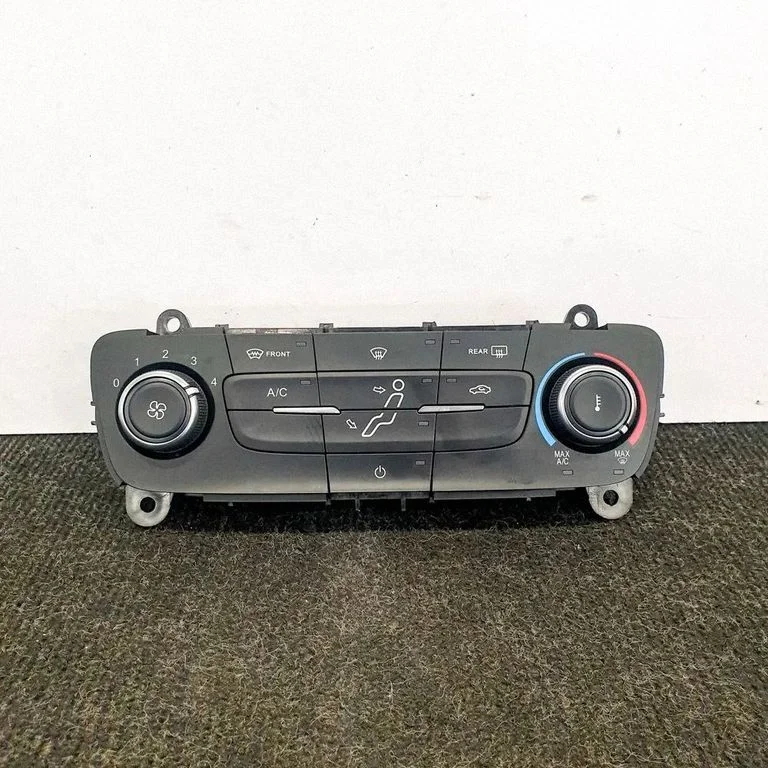 Salona ventilatora regulēšanas slēdzis F1ET19980