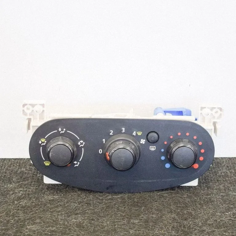 Salongiventilaatori reguleerimise lüliti N106277R – Dacia Sandero II (2012-2020)