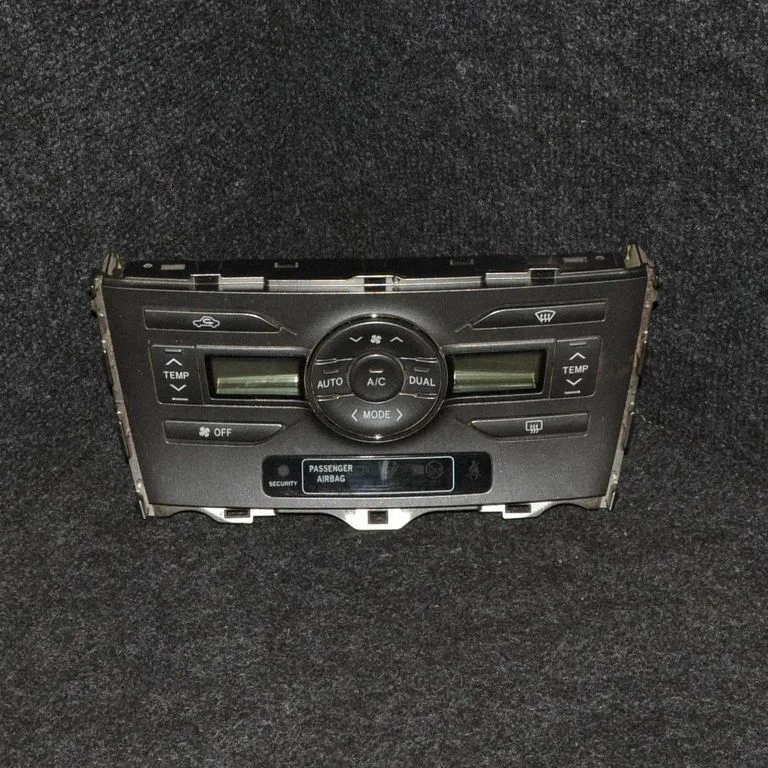 Interior fan control switch – Toyota Auris 150 (2006-2012)