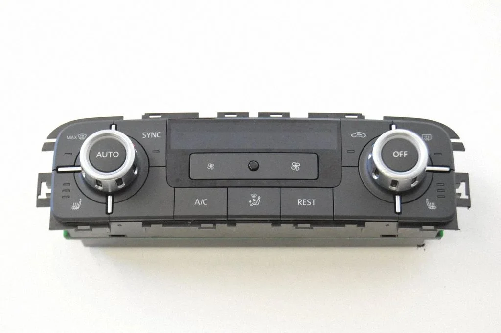 Interior fan control switch – Volkswagen Touareg II (2010-2018)