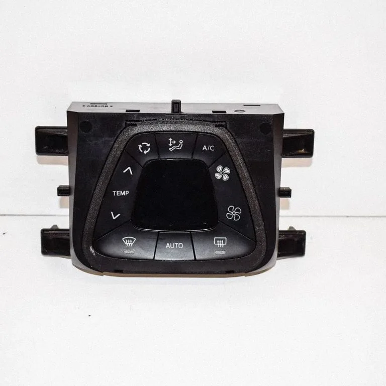 Salona ventilatora regulēšanas slēdzis 5590YV010