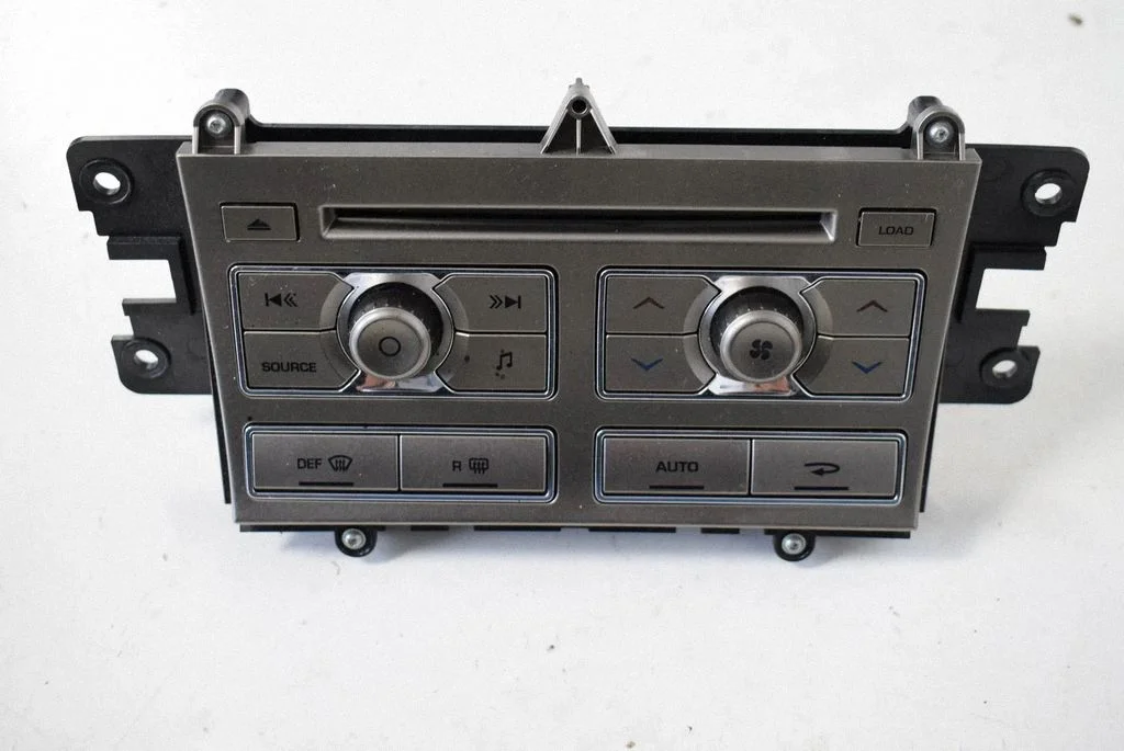 Salona ventilatora regulēšanas slēdzis 8X2318C858BG