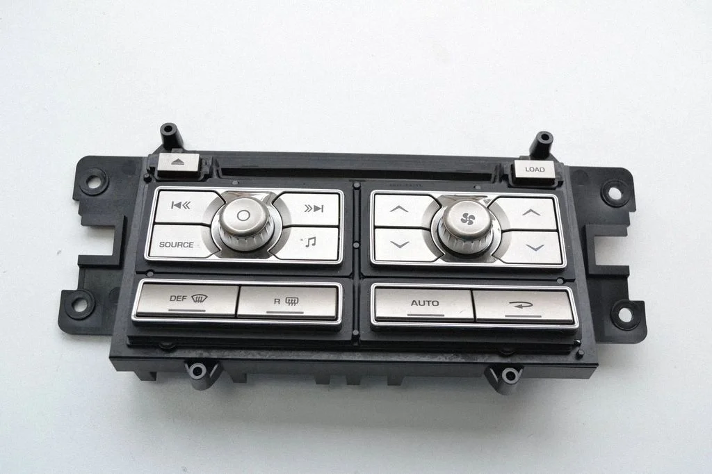 Salona ventilatora regulēšanas slēdzis 8X2318C858BG