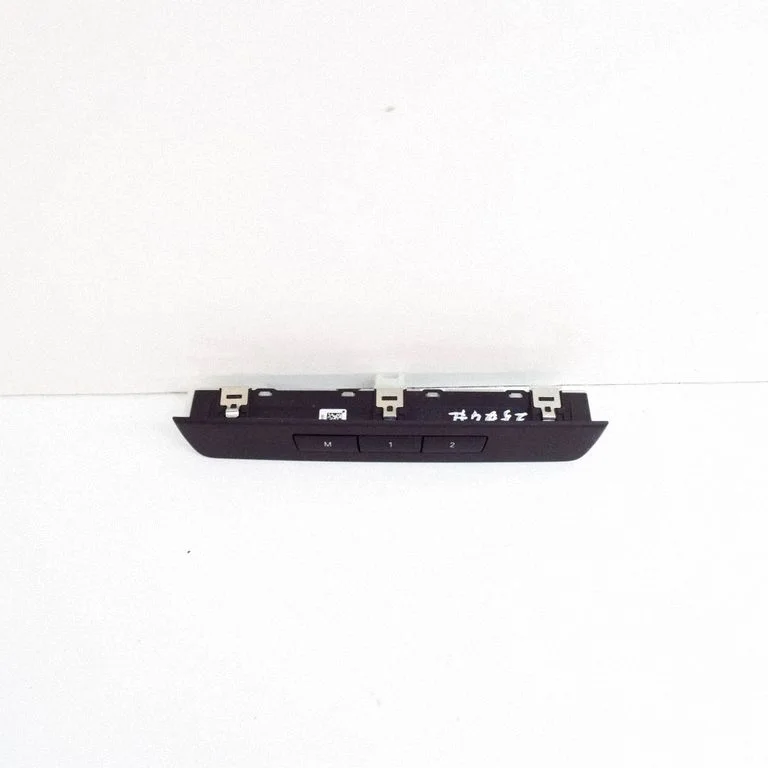 Seat control switch 9215753