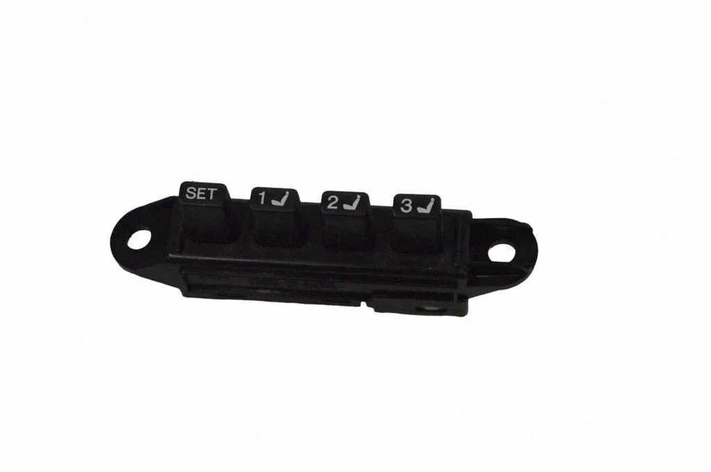 Seat control switch 15A912