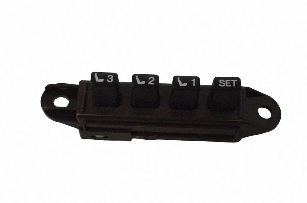 Seat control switch 15A912