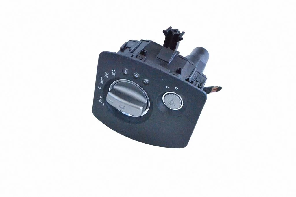 Light switch A1715450404