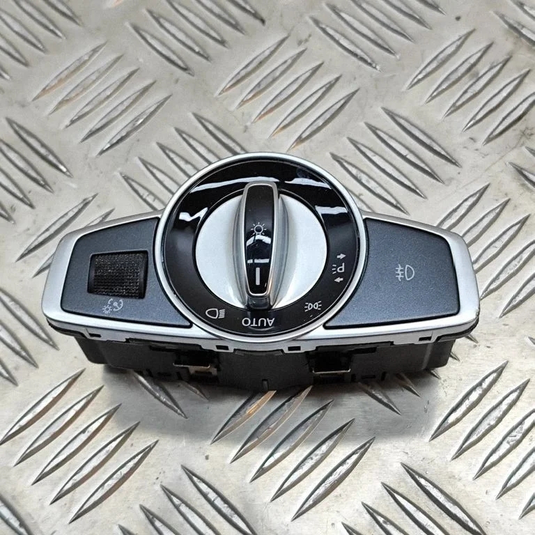 Tulede lüliti – Mercedes-Benz E-klass W213 (2016-)