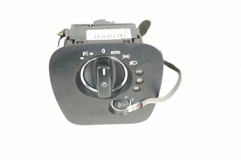 Gaismu slēdzis A2195450604