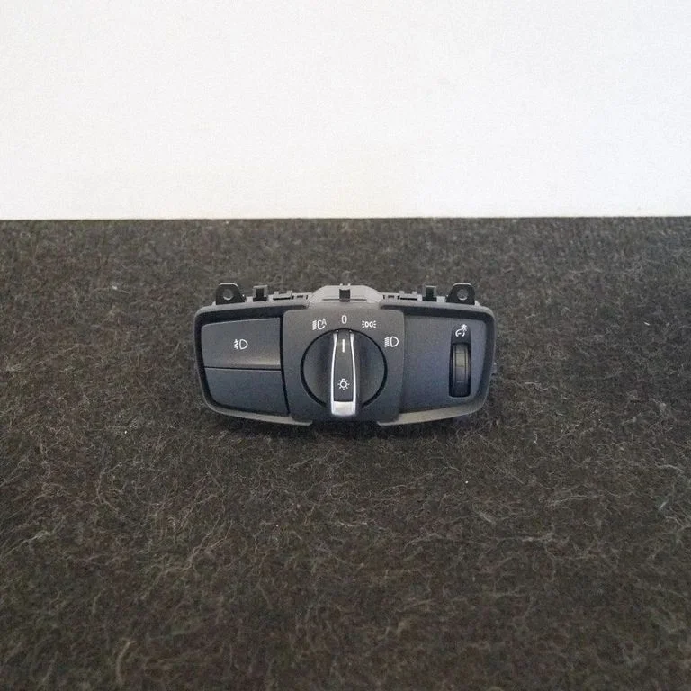 Przełącznik świateł – BMW Seria 3 F30 F35 F31 (2012-2018)