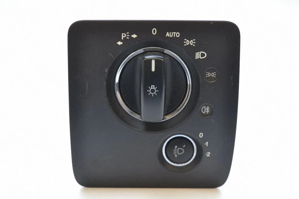 Light switch A2515452604
