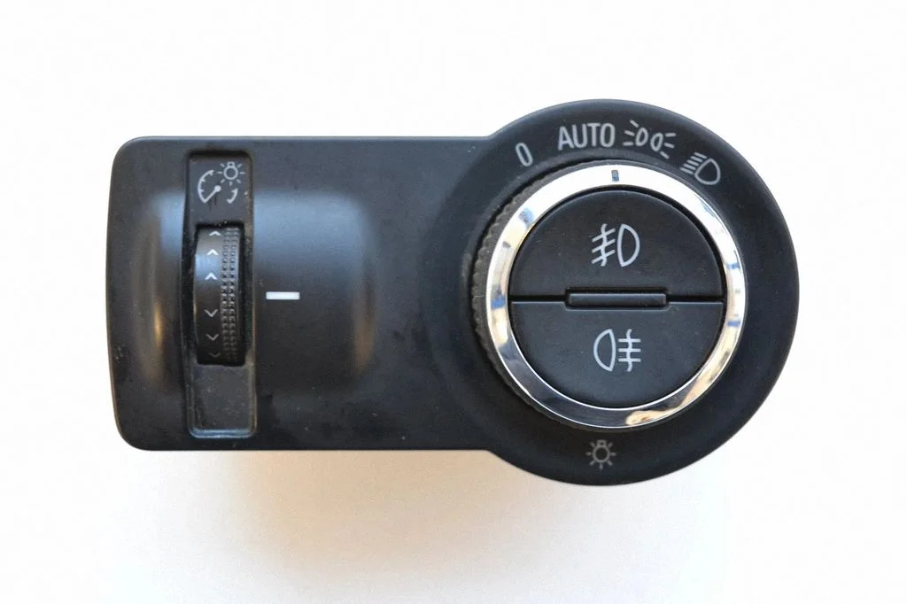 Light switch – Opel Insignia A (2008-2017)