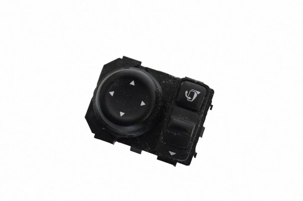 Spoguļu slēdzis 255705RA1A
