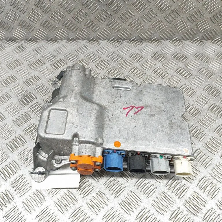 Strāvas izlīdzināšanas relejs – Tesla Model S (2012-)