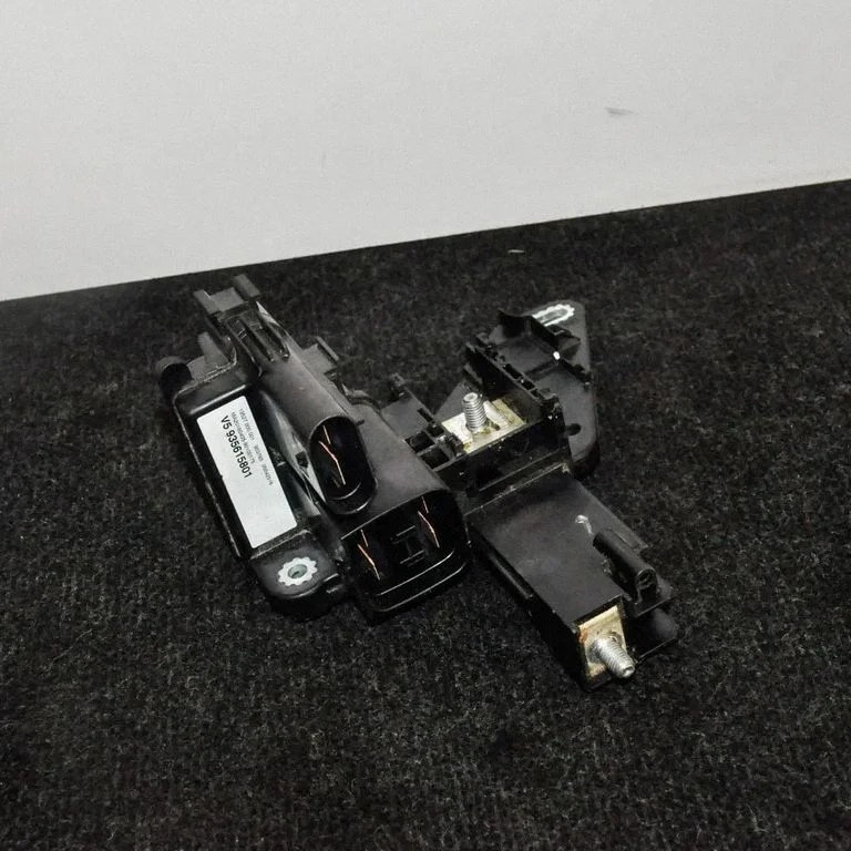 Current control relay – BMW 1 Series F20 F21 (2011-2019)
