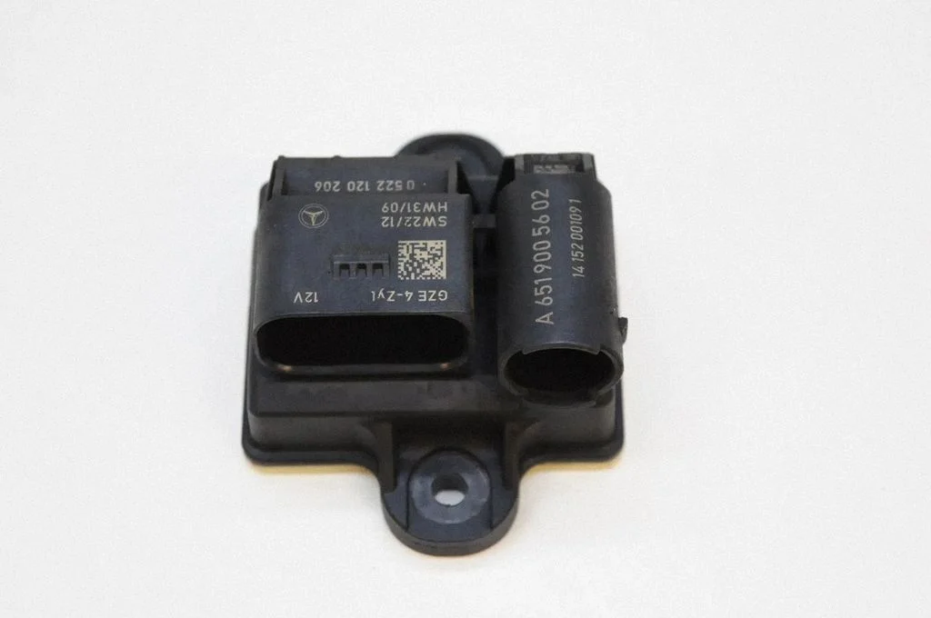Kvēlsveču priekšuzsildes relejs A6519005602