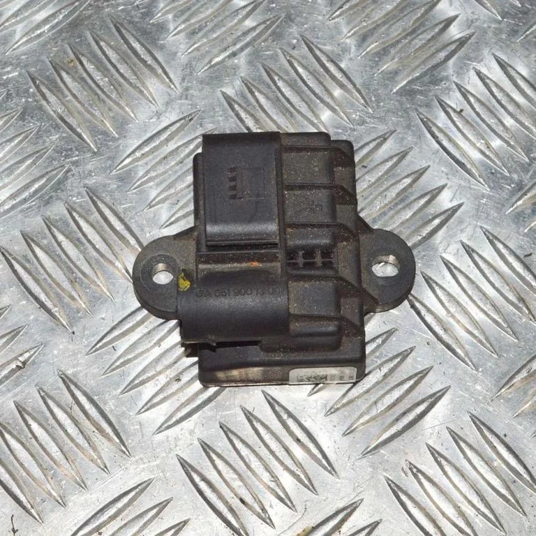 Glow plug pre-heat relay – Mercedes-Benz Sprinter W906 (2006-2018)