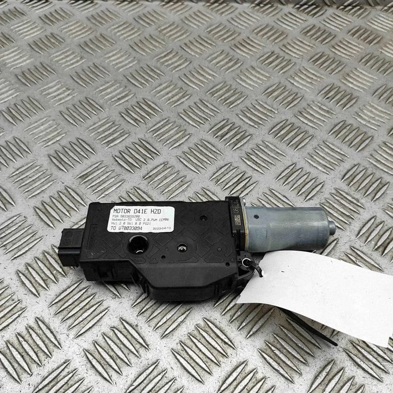 Sunroof motor/actuator 9833655280