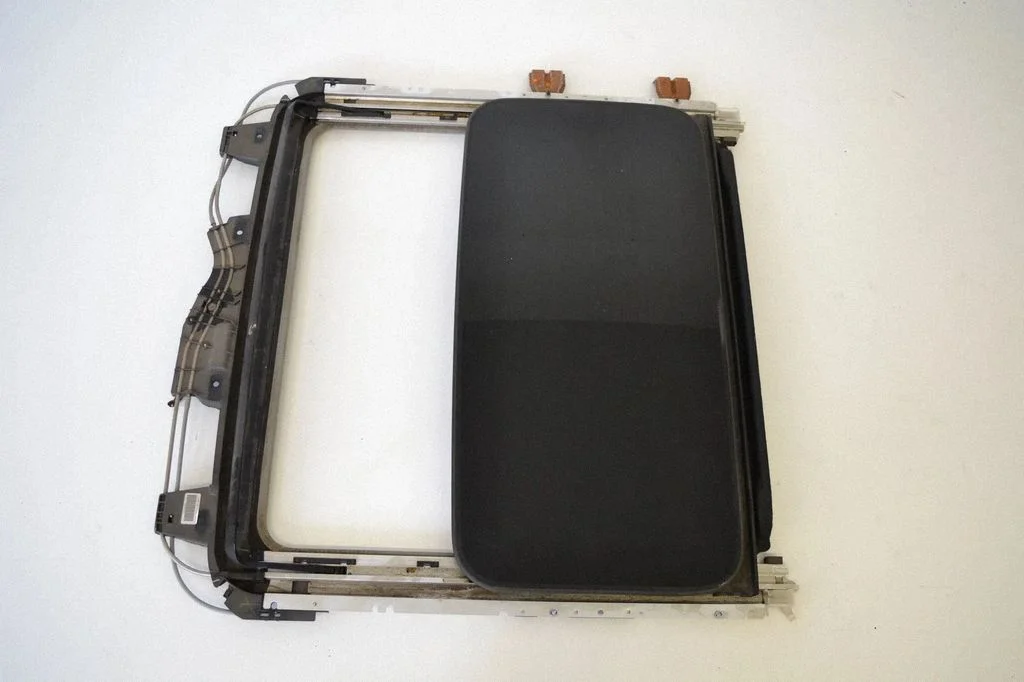 Katuseluugi komplekt 91205EB203