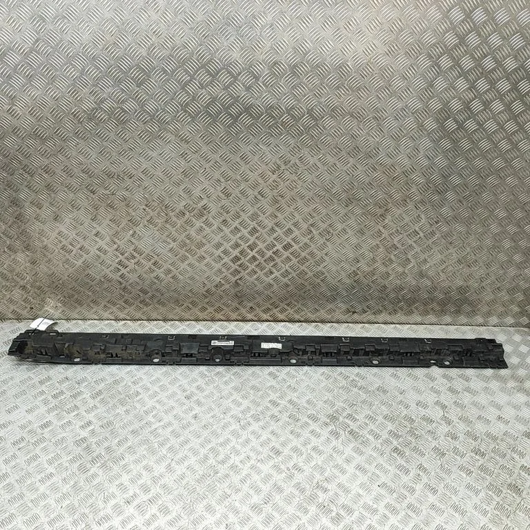 Sill supporting ledge 7425459