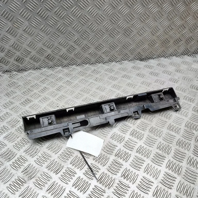 Sill supporting ledge 7256915