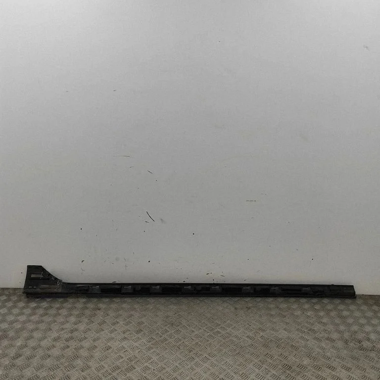 Sill supporting ledge 5H0853494B