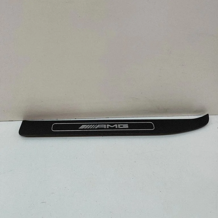 Front sill trim cover A1976841021