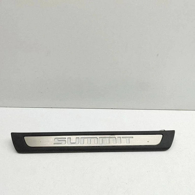 Front sill trim cover 5SQ05DX9AC