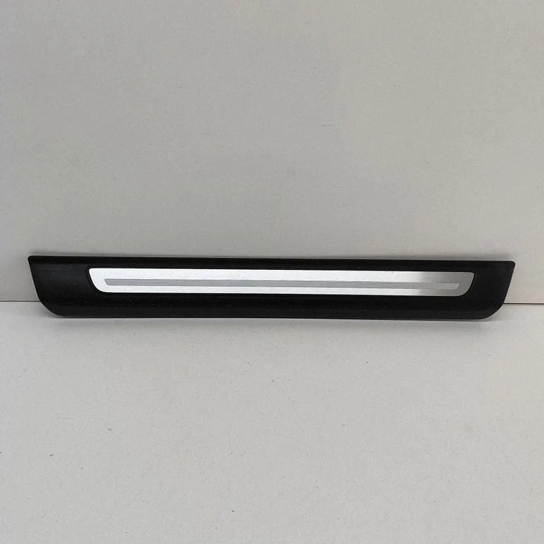 Front sill trim cover 4M0853374C