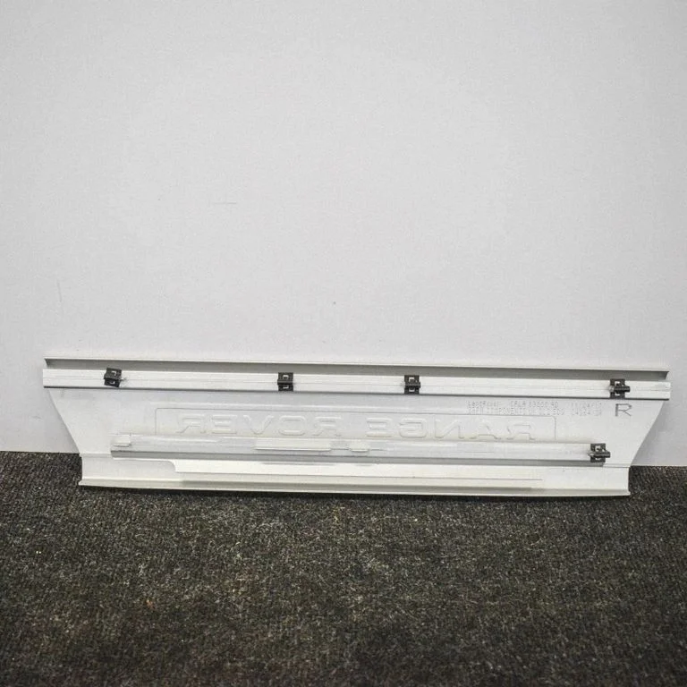 Esimese lävepaku kate – Land Rover Range Rover L405 (2013-2021)
