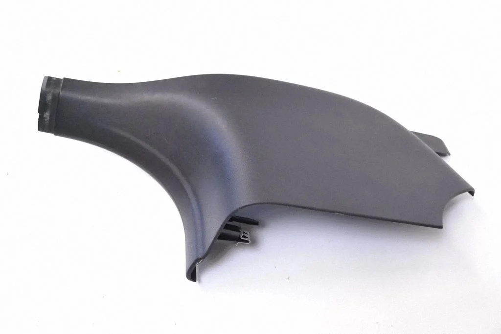 Front sill trim cover 6W8302348AE