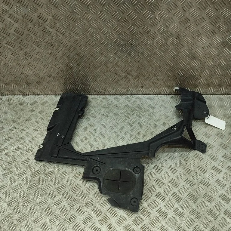 Apakšas aizsargs 7354760