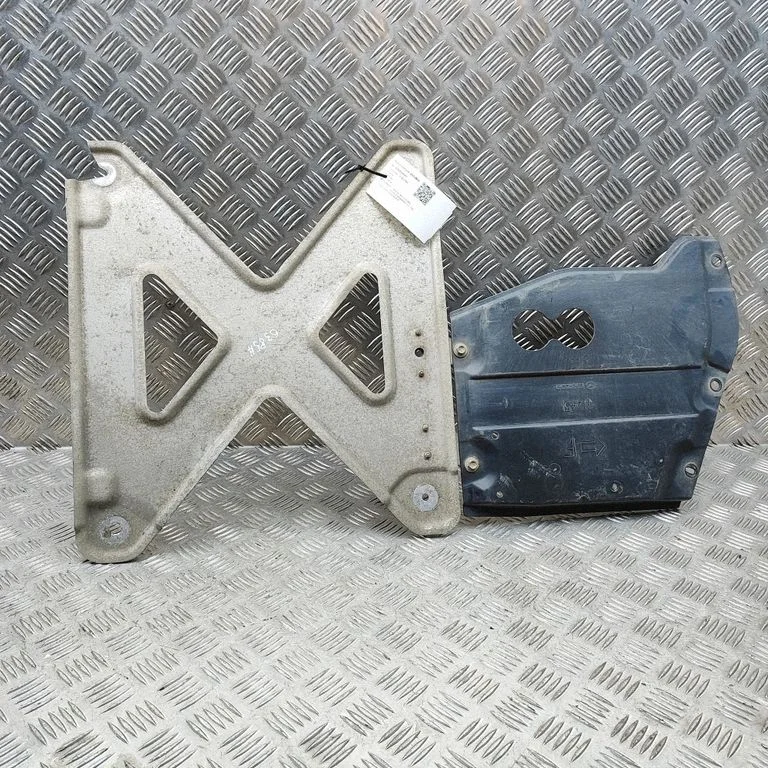 Pickup box liner N243563AXB