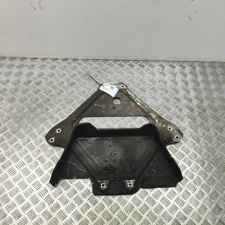 Wykładzina skrzyni ładunkowej 98633136102