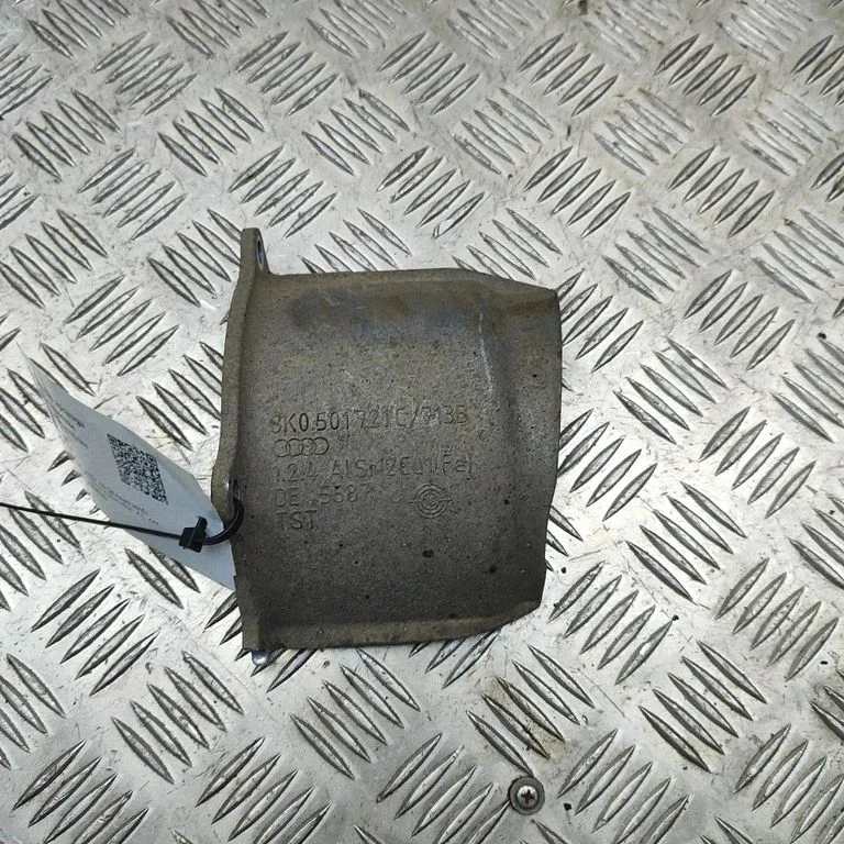 Pikapi kasti põhjakate 8K0501721C
