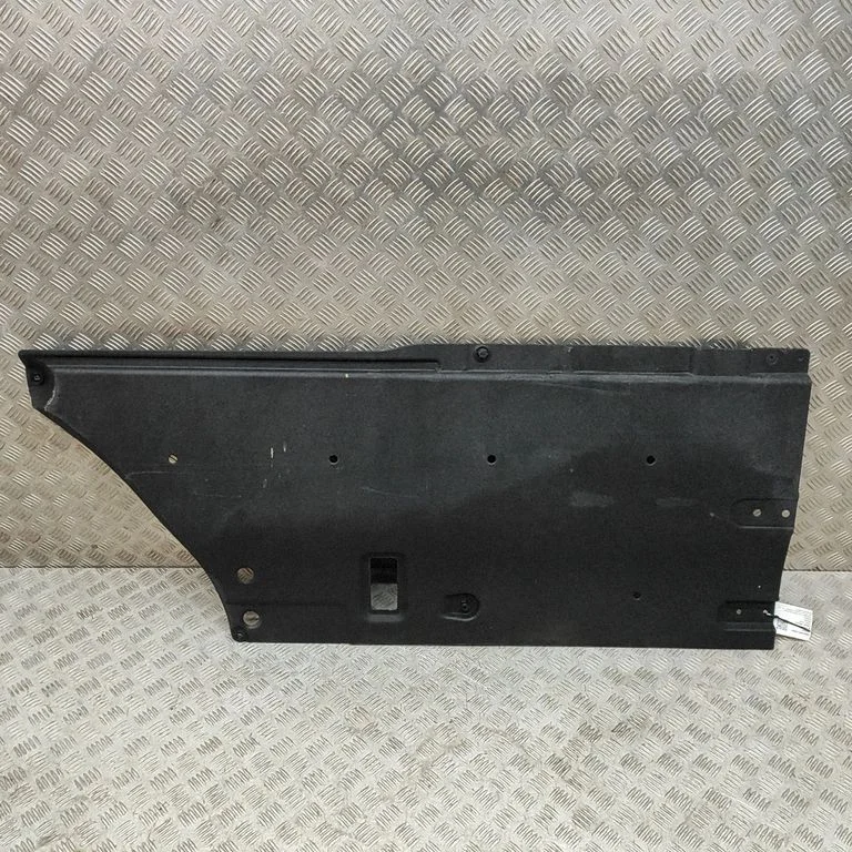 Apakšas aizsargs 84137D4500