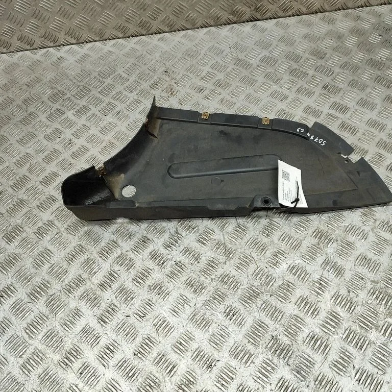 Pikapi kasti põhjakate – BMW 4-seeria F32 F33 (2013-2020)