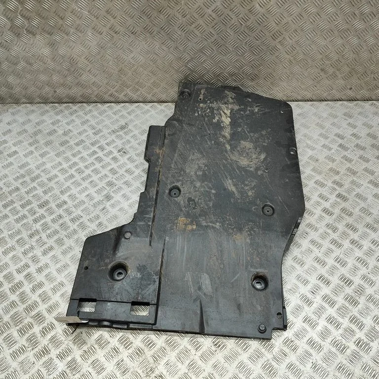 Apakšas aizsargs 5Q0825505F