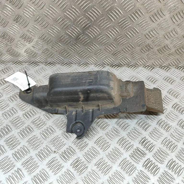 Apakšas aizsargs 82A825189A
