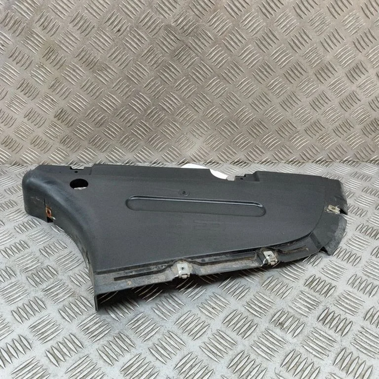 Pikapi kasti põhjakate – BMW Series 4 M4 F82 F83 (2014-2020)