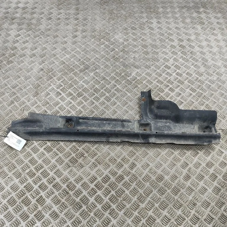 Wykładzina skrzyni ładunkowej 7E3825311