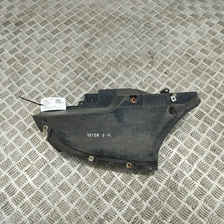 Pikapi kasti põhjakate – BMW 3-seeria F30 F35 F31 (2012-2018)