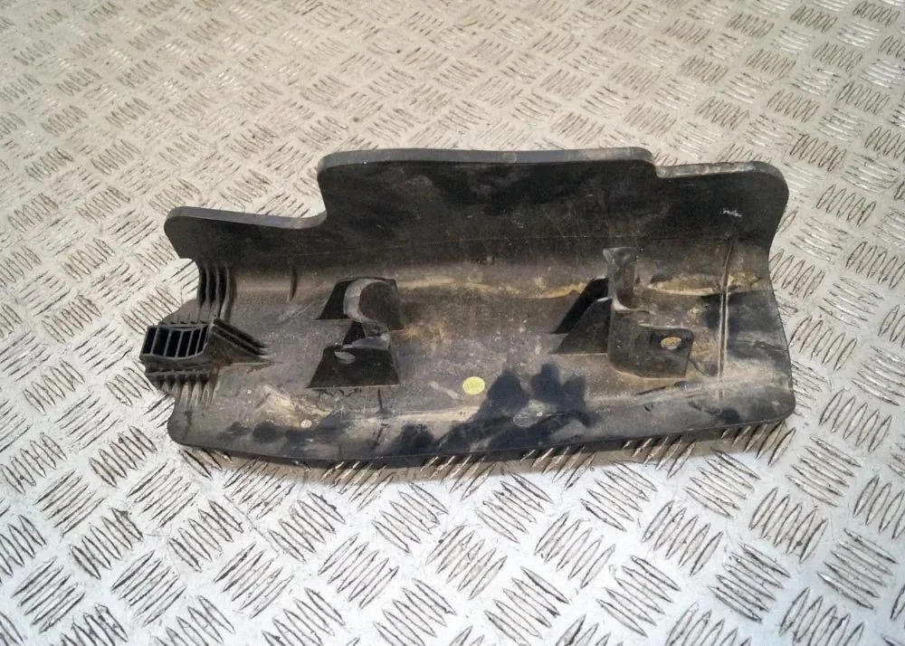 Apakšas aizsargs 8W0505416D