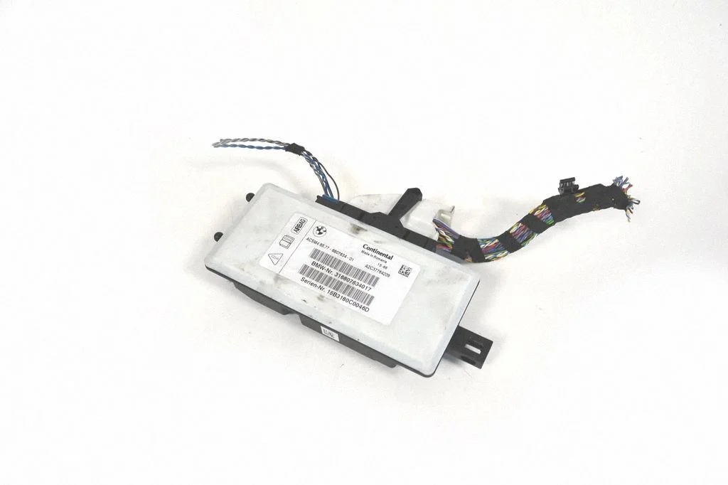 Drošības spilvenu vadības bloks – BMW 5. sērija F10 F11 (2009-2016)