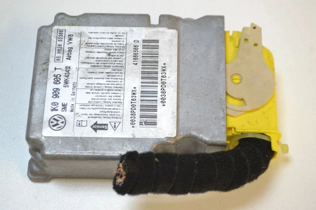 Airbag control unit/module – Volkswagen Golf Plus (2005-2013)
