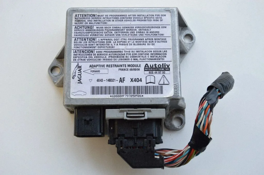 Drošības spilvenu vadības bloks