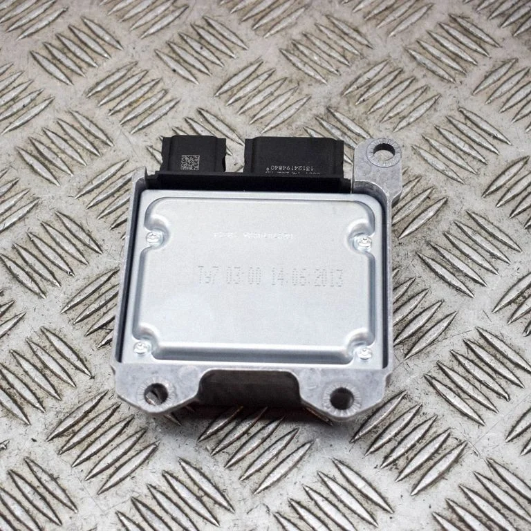 Drošības spilvenu vadības bloks 31406147