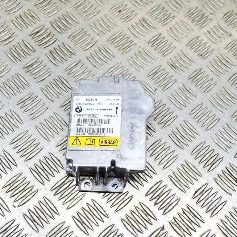Airbag control unit/module – BMW 3 Series E90 E91 (2005-2012)